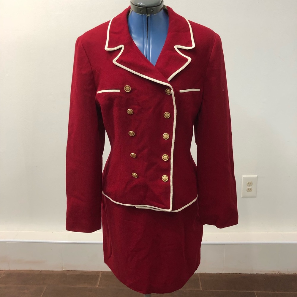Lined suit